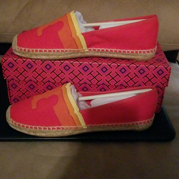 NIB! AUTH. TORY BURCH ESPADRILLES - Picture 3 of 7